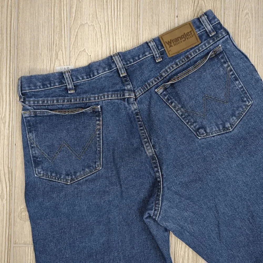 Vintage Y2K Wrangler Ruggedwear Men's 38x30 Blue Bootcut Jeans Workwear